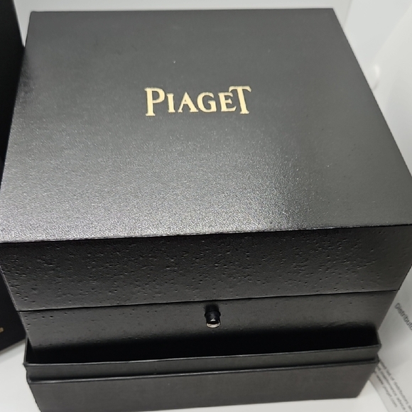 Piaget Polo FortyFive Men's Elegant Black and Silver Automatic Watch - Picture 4 of 9